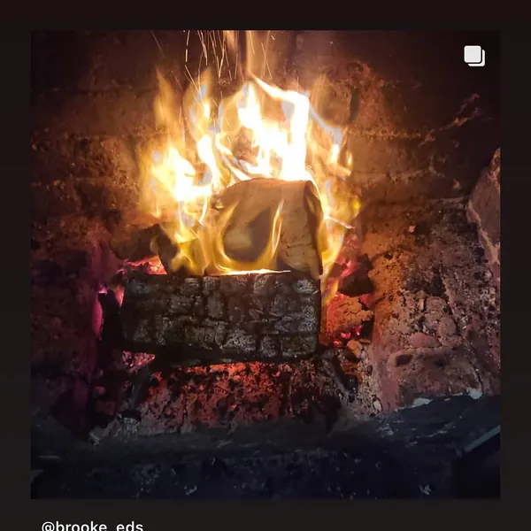 Looking for a winter getaway with an open fire places, not far from home?  Then look no further, we’ve received a cancellation at our beautiful farm cottage on the Swan Valley.  Hope online to book we